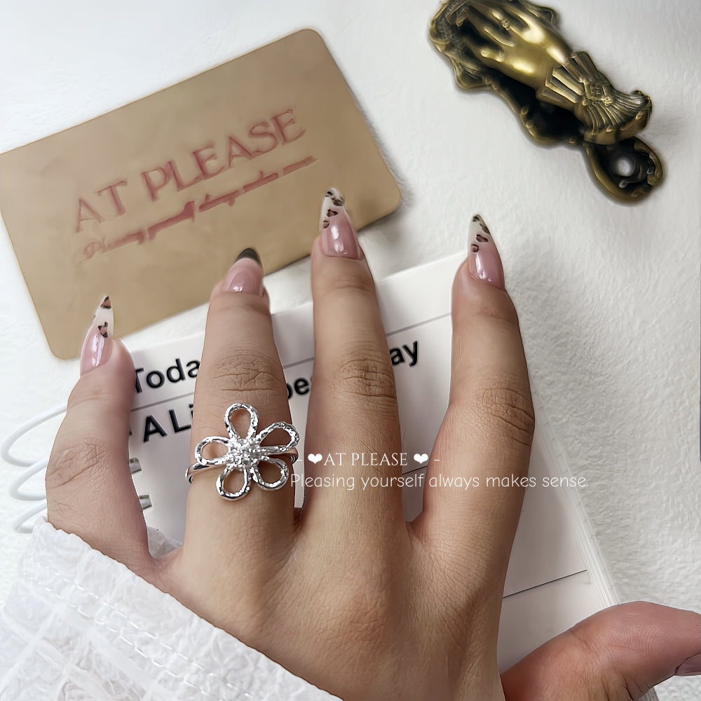 Silberner strukturierter Blumenring – Seoul Chic Openwork