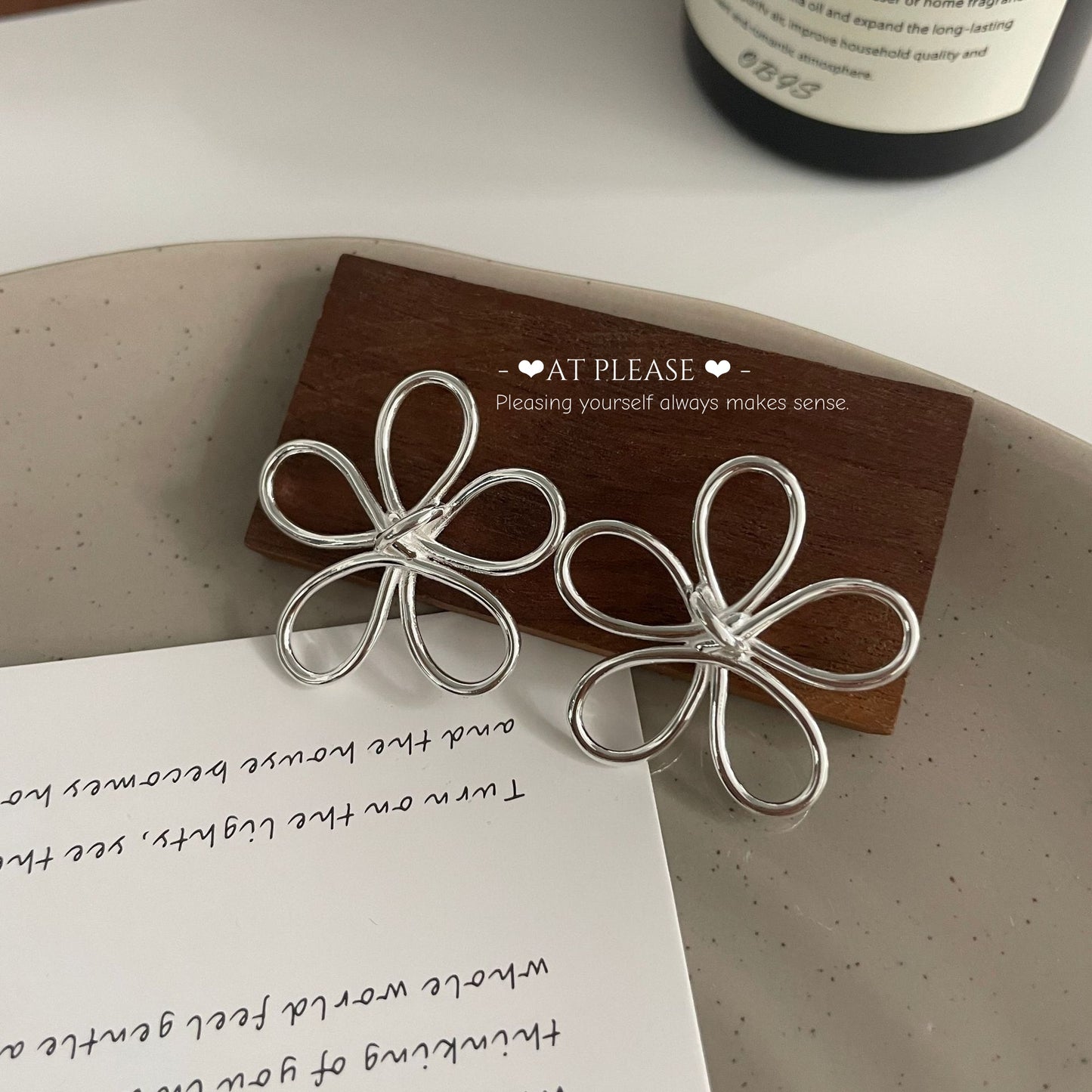 S925 Sterling Silver Large Flower Minimalist Earrings - Korean-Style Ins Niche Design