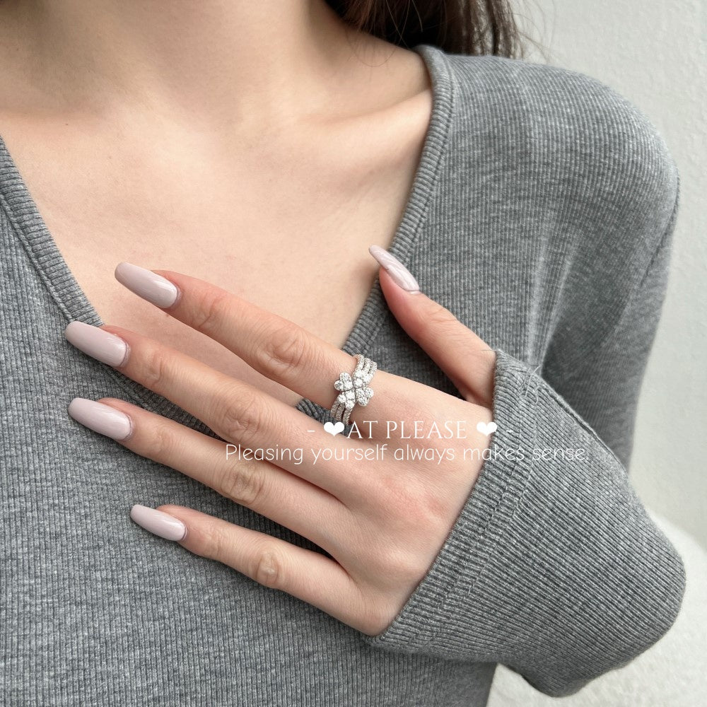 Ring aus 925er Sterlingsilber mit Kleeblatt-Anhänger und Zirkonia | Vielseitiger, stapelbarer Schmuck