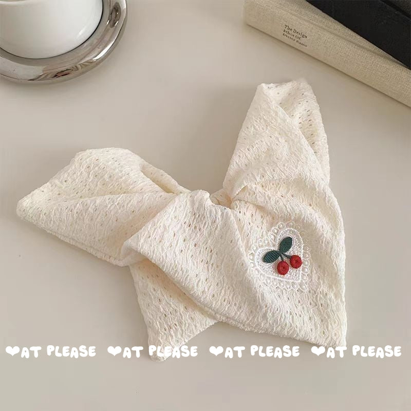 Quadratisches Haargummi mit süßer Kirschstickerei | Vintage Bandana-Haargummi für tiefe Pferdeschwänze