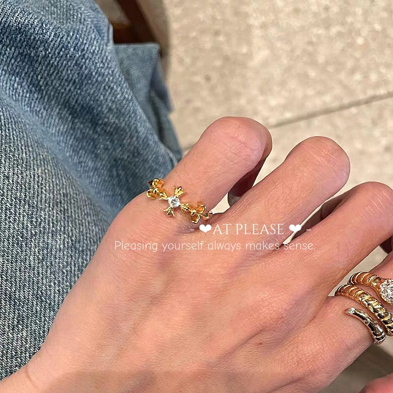 Mid-Century Gold Iris Ring | Vintage-Enthusiasten & moderne Romantiker