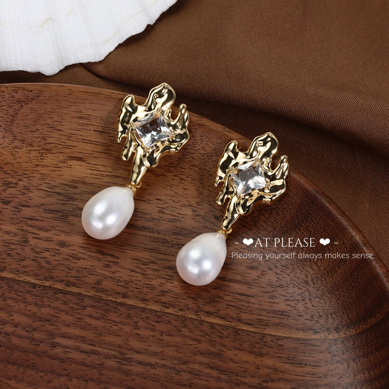 Niche Design Natural Freshwater Pearl Baroque Drop Earrings - Gold-Plated Copper with Diamond -S925 Pin