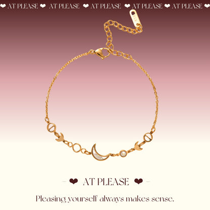 Minimalist crescent moon bracelet in 18K gold plated stainless steel