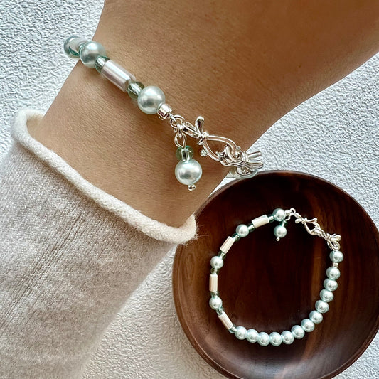 Coastal Breeze Essence Armband | Kristallperlen und Muschelperlen mit einfachem Verschluss