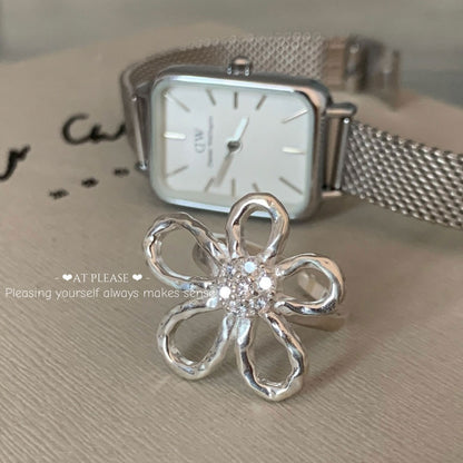 Silberner strukturierter Blumenring – Seoul Chic Openwork