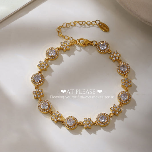 18 Karat vergoldetes Titanstahl-Armband mit 5A-Zirkonia und sechsblättrigem Blumenmuster – Luxuriöser Instagram-Schmuck