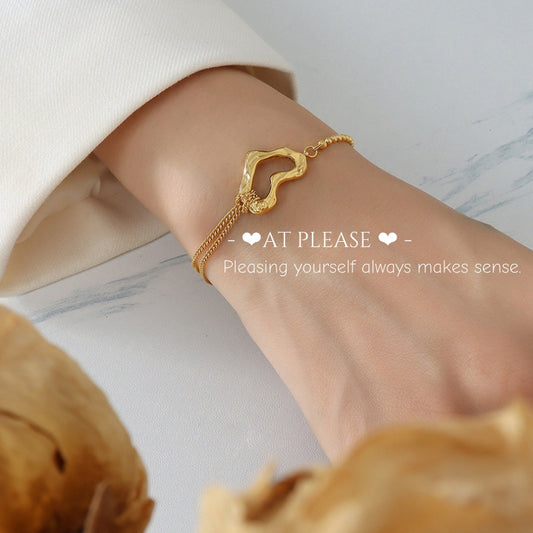 18 Karat vergoldetes Titanstahl-Doppelschicht-Herz-Charm-Armband | Ausgefallener minimalistischer Schmuck